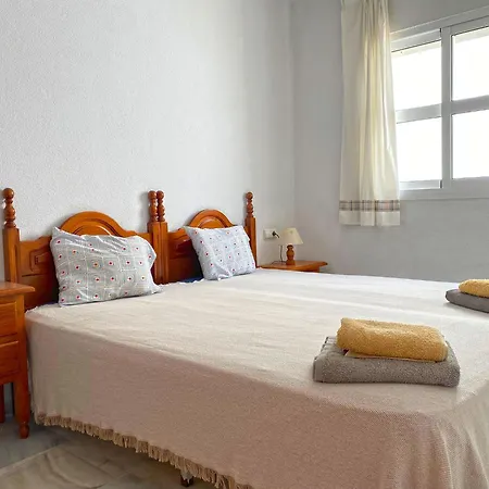 Huerta Enmedio 15 Terraced House In Tranquil Location In Conil Center Sleeps 4 Casa de Férias *