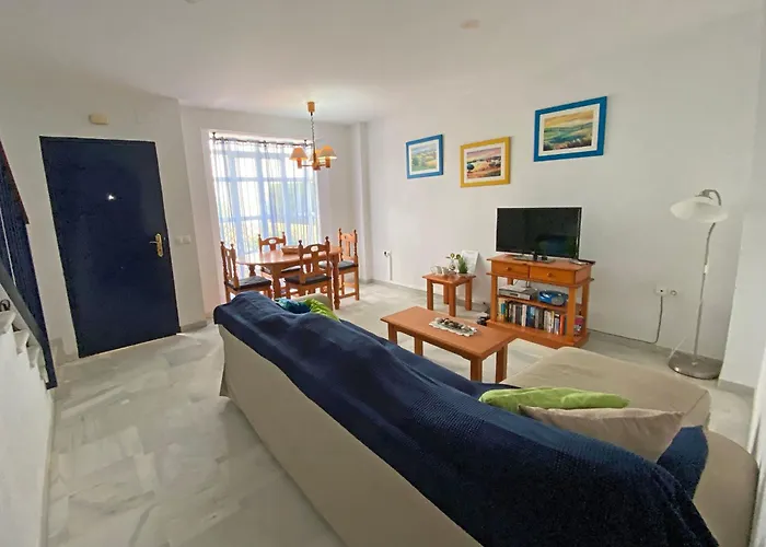 Huerta Enmedio 15 Terraced House In Tranquil Location In Conil Center Sleeps 4 *